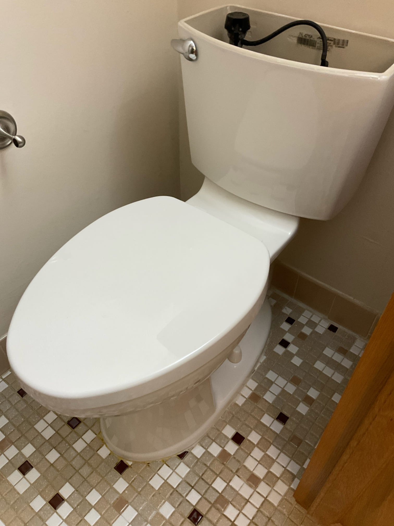 Arrived on site client stated thier toilet slowly fills up and thier shutoff valve was unable to be turned by hand. Went over a few options with the client to either install a new toilet and rebuild the inside of tank with new shutoff valve. Toilet isn’t that old so client felt it was best to go with a partial rebuild today. Today I replaced the flapper, fill valve, shutoff valve, and supply line. Turned water back on to test for leaks and to test if all internals in the tank are working properly. Toilet isn’t now flushing and filling as it should.