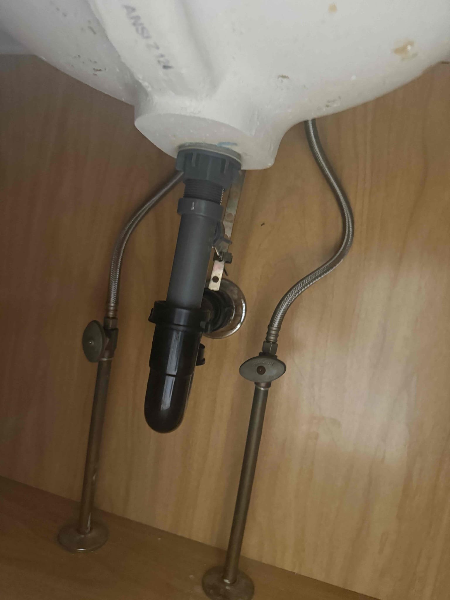 Arrived on site customer stated that in the bathroom the pop up assembly was not working properly. After inspecting we found the the clips for The pop up assemblies were off. MyGuy plumbing put clips back on to the pop up assembly and everything is working as should. MyGuy plumbing left customer options to replace with push-pop up assemblies