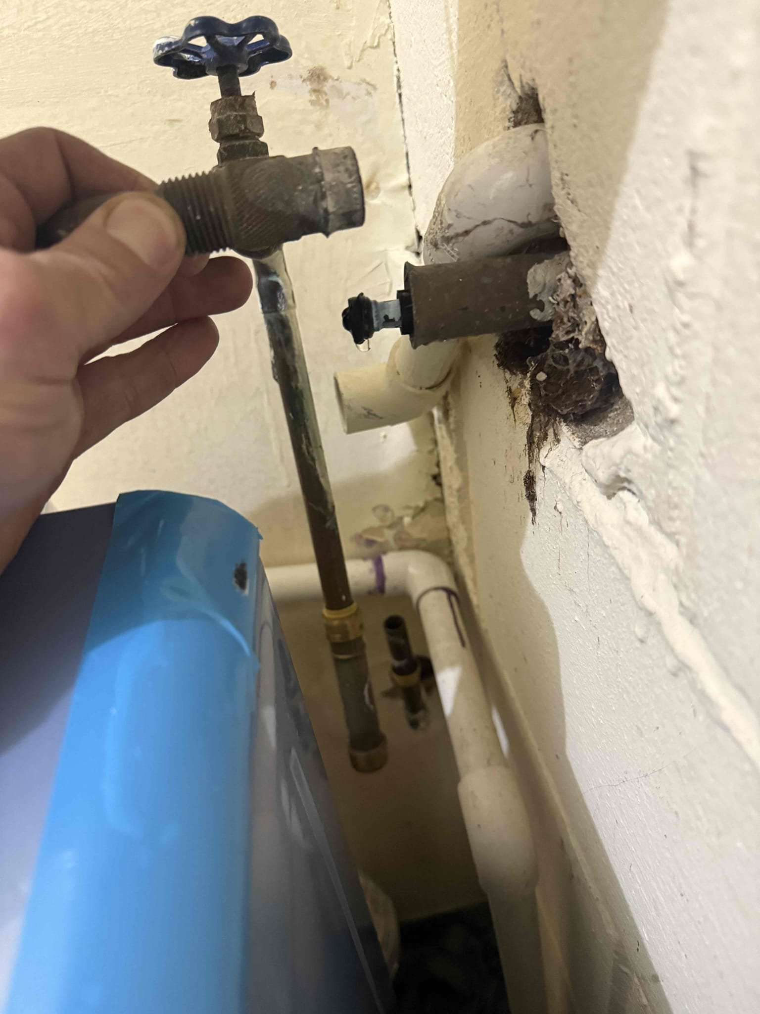 New hose bib with shut off valve
Arrived to home for broken pipe. Upon inspection found that hose bib blew apart. Customer thought she had problems with toilet but found there was nothing wrong once water was back on. Under lav sink drainage was completely disconnected causing it to leak anytime it was used. Customer was interested in membership so instead of charging for 1 item under lav sink I offered price of membership instead. There is more work to be done in the home. After turning water back on noticed ball valve before the meter dripping onto gas line below. Could not turn water off at the curb. Customer will be calling to get on schedule hopefully next week to take care of 2 valves. Finished work and tested for leaks there are none at this time.