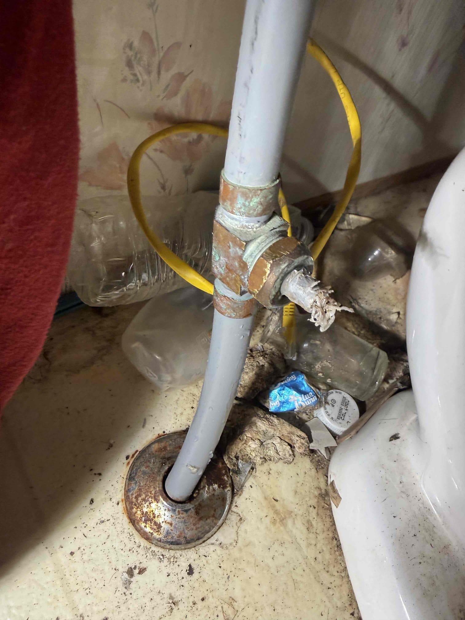 Arrived to home for leak. Upon inspection found mobile home piped in pb. Highly recommend repiping home. MyGuy will be coming back next week to pipe home in pex piping.found a break outside where main is. Freeze break and solder fitting popped out. Today I fixed that to get customer running water. There are no leaks at this time.
Heat tape is on exposed pipe leading to home. Cannot warranty exposed pipe. Took 1000 dollar deposit.