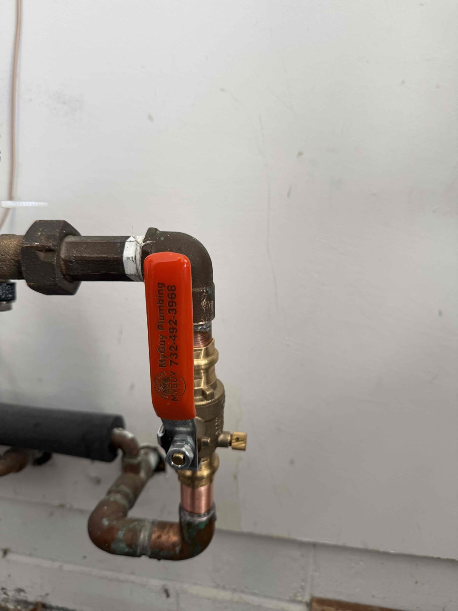 Arrived on site customer stated that they had would like their lav shutoff valves replaced along with their main water shutoff. After inspecting, MyGuy plumbing gave estimates on what we found to get rectified. For today, customer would only like to replace one main water shutoff valve along with both shutoffs for the lav sink. After all work was completed, MyGuy plumbing tested all work for leaks. At this time their are no leaks found evrtthijg is working as should 