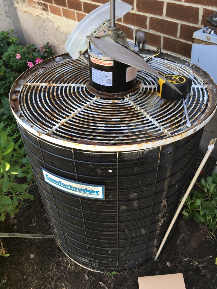 Replacing a condenser fan motor on a comfort maker Air conditioning condenser 