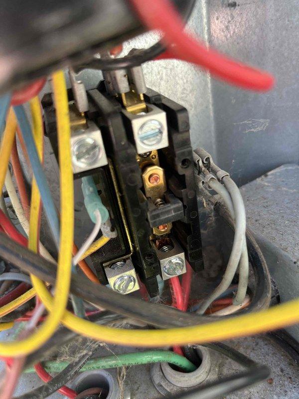Responded to emergency no-heat call and diagnosed furnace with faulty contactor preventing heating system operation. Replaced defective contactor relay assembly, restored all electrical connections, and verified proper system operation with iComfort thermostat responding correctly to heating demands.