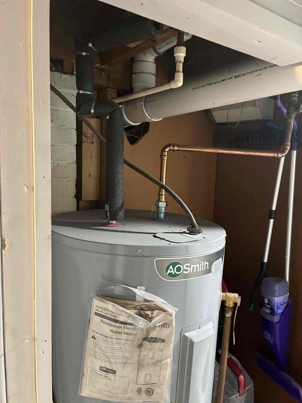 Conducted in-home estimate for replacement of 36-year-old air conditioning system experiencing refrigerant leak and poor cooling performance. Inspected existing outdoor AC unit, indoor furnace, and associated HVAC components in basement utility area to assess replacement requirements and provide equipment recommendations for complete system upgrade.