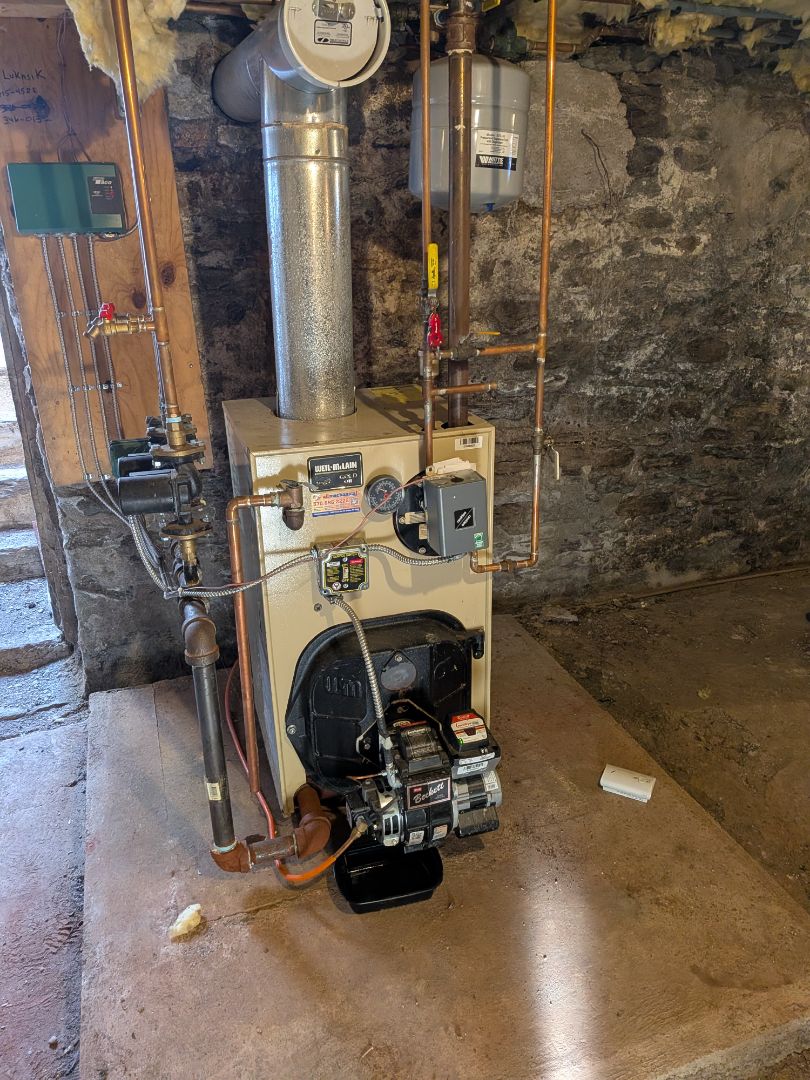 Heating service- Routine maintenance on oil weil-mclain boiler.