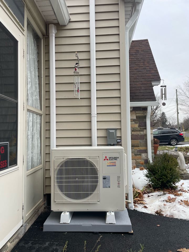Mitsubishi Electric two zone heat pump install.