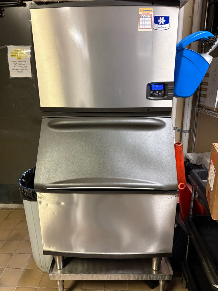 Manitowoc ice machine cleaning