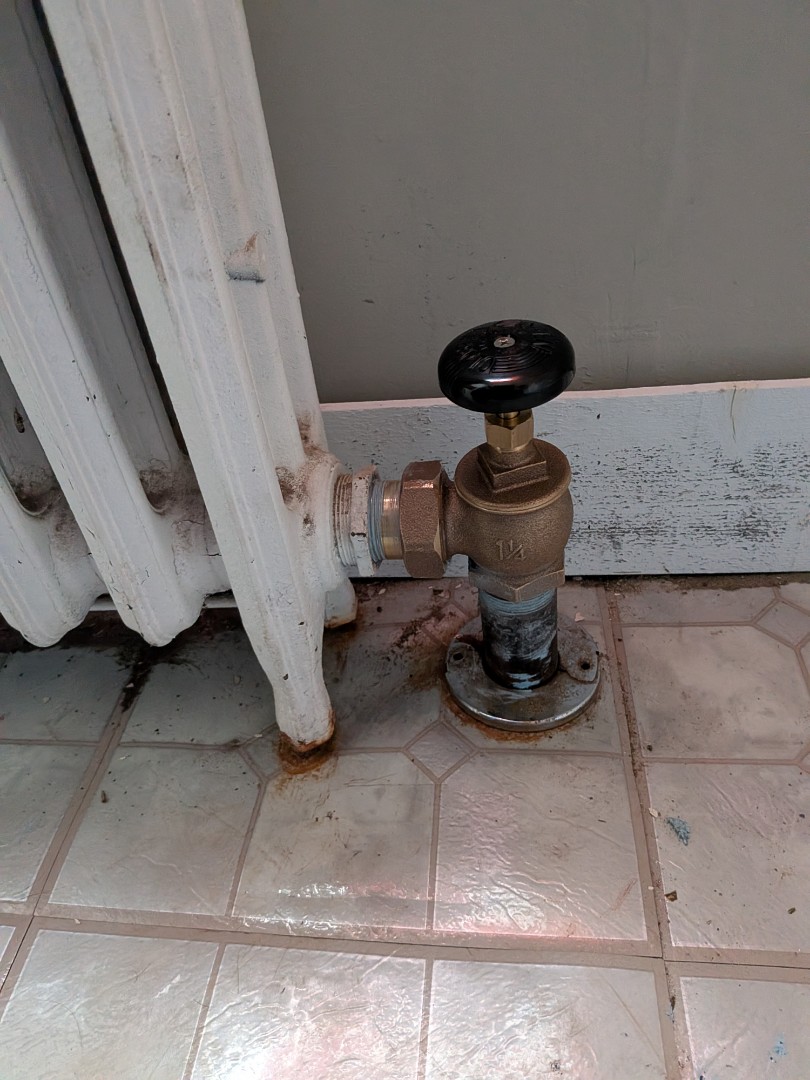 Heating service- Radiator valve replacement.