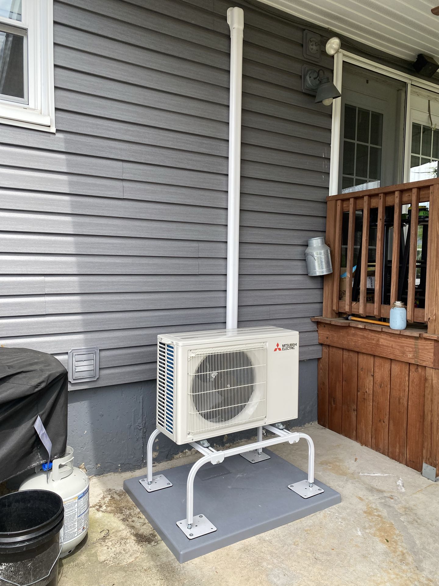 2 single zone Mitsubishi electric ductless unit installation, 12,000btu for main living areas and 9,000btu for master bedroom 