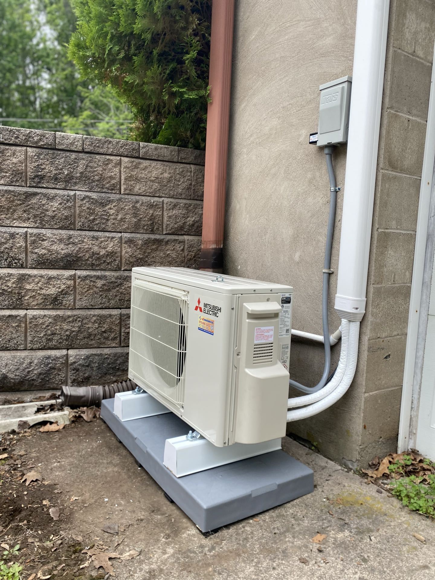 Replacement of dated mini split with a new Mitsubishi electric single zone 12,000 btu ductless 