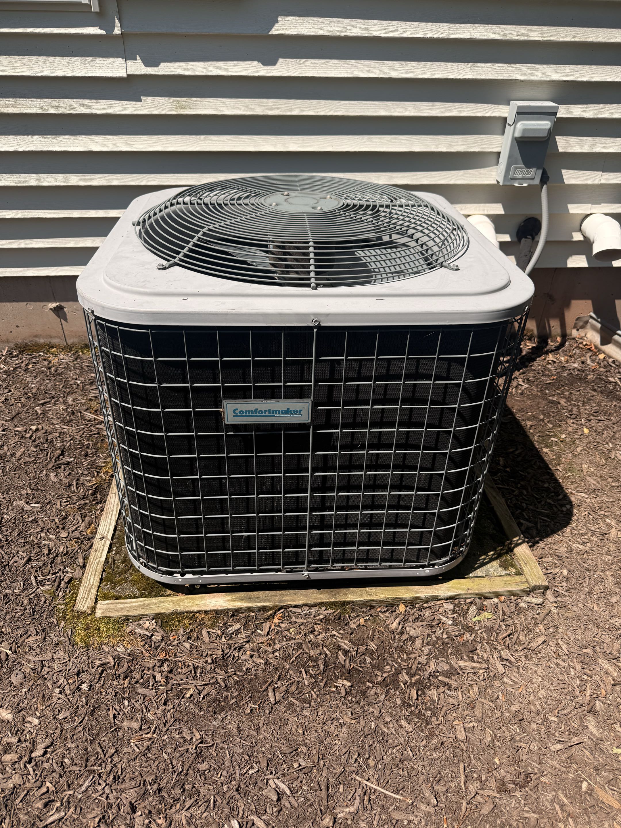 Routine maintenance on Full Comfort Maker forced air system and routine maintenance on Mitsubishi ductless mini split 