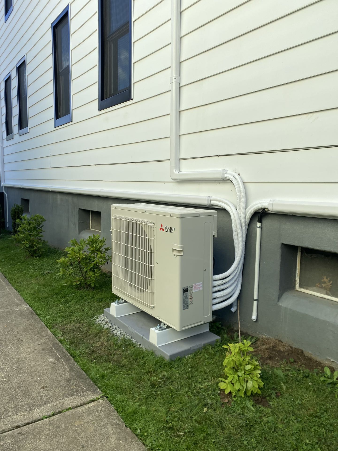 Mitsubishi electric 3 zone ductless heat pump installation 