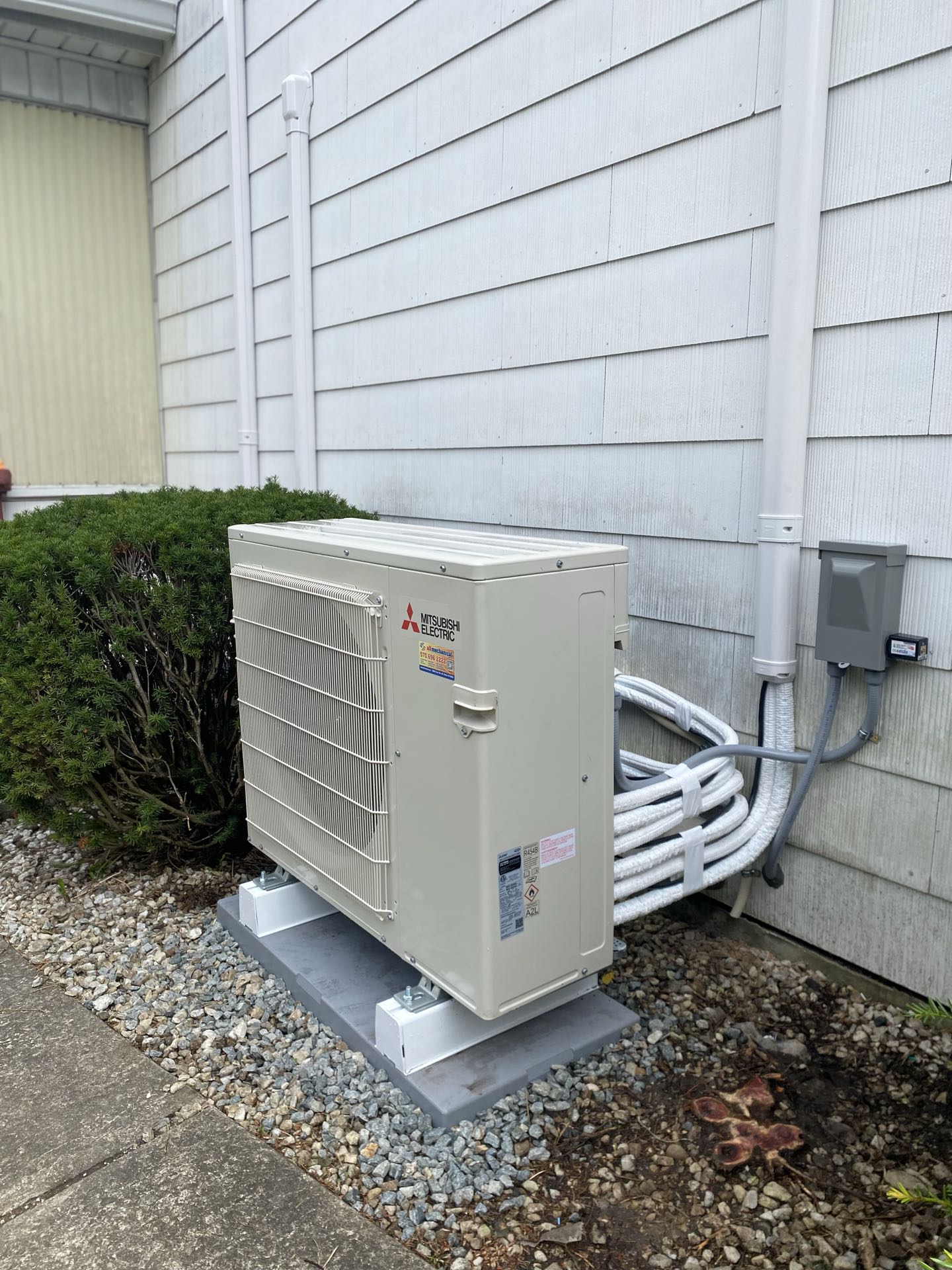 Mitsubishi electric 3 zone ductless heat pump installation 