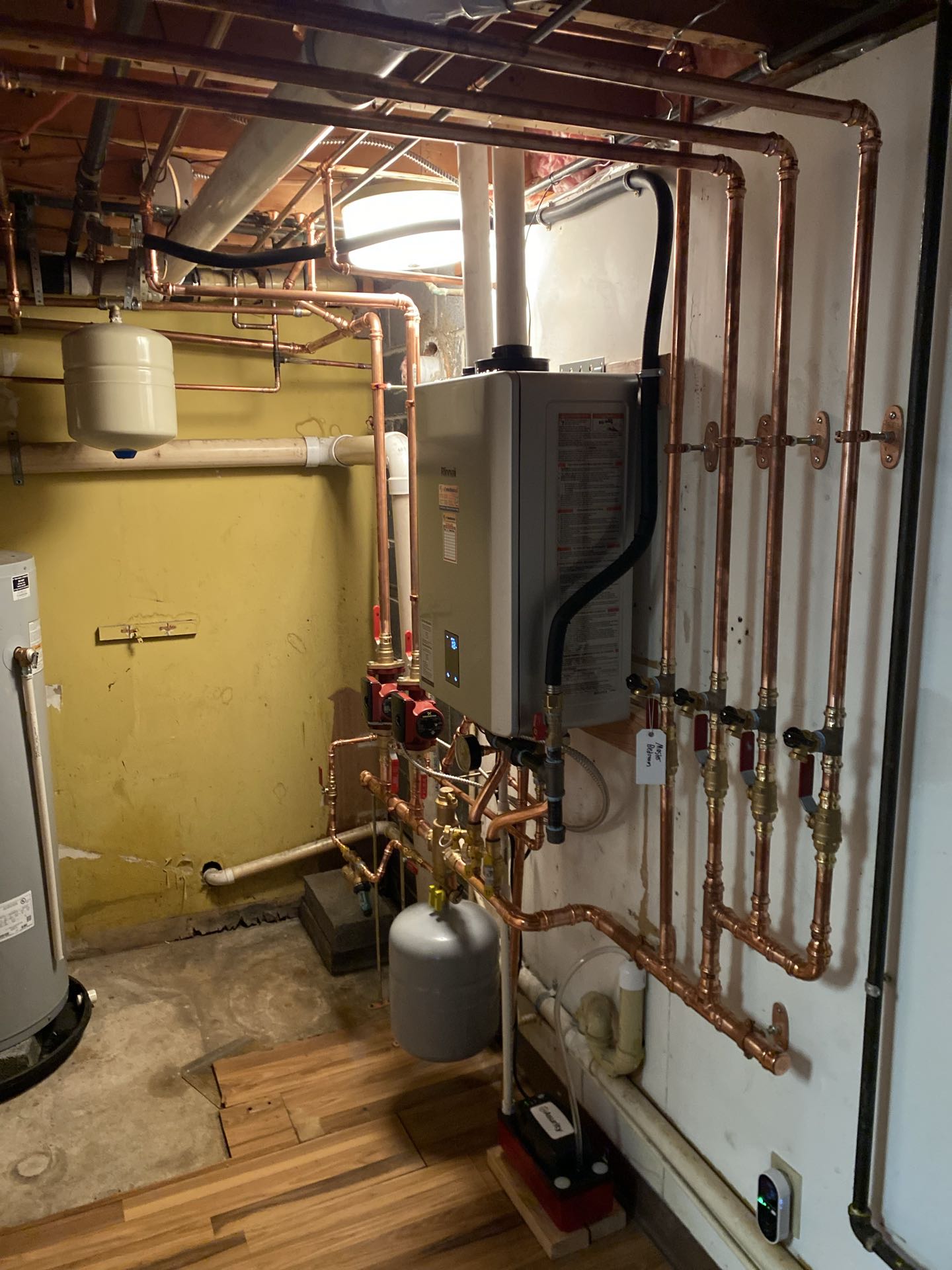 Rinnai wall mount combi boiler installation 