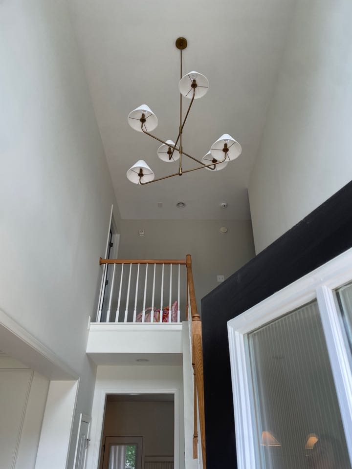 New fixture installation in the Clayton, NC area! This customer had a high-ceiling foyer light they wanted to replace, so they called the Royal Team for a free quote. We came out to quote the job and they signed it the same day! Call Royal Electric Services for all your electrical needs ⚡️⚡️