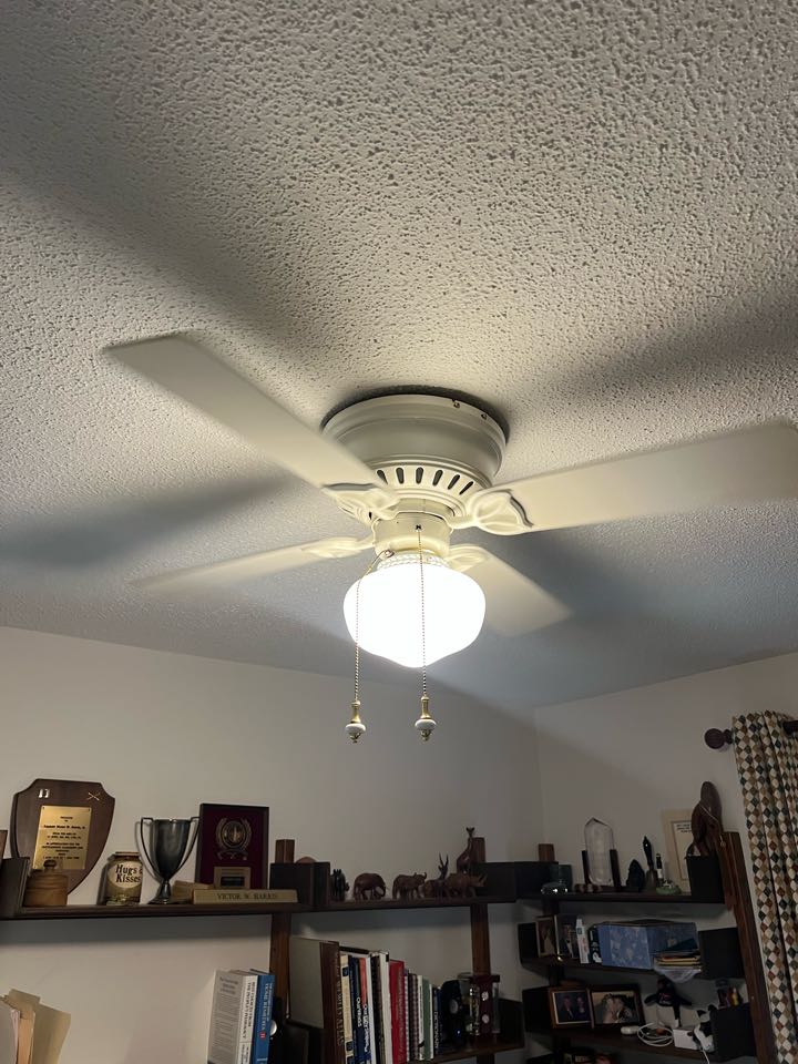 Victor gave us a call to come out and replace his Light Kit for his pull chain fan fixture. 💡 Victor gave us a call to come out and replace his Light Kit for his pull chain fan fixture. 💡