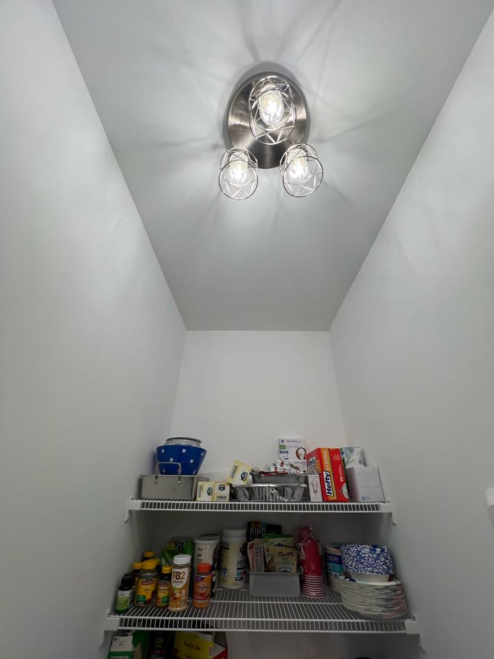 Anna Called us out to install 2 light fixtures in her home, she was super ecstatic with how they came out! 🤩
