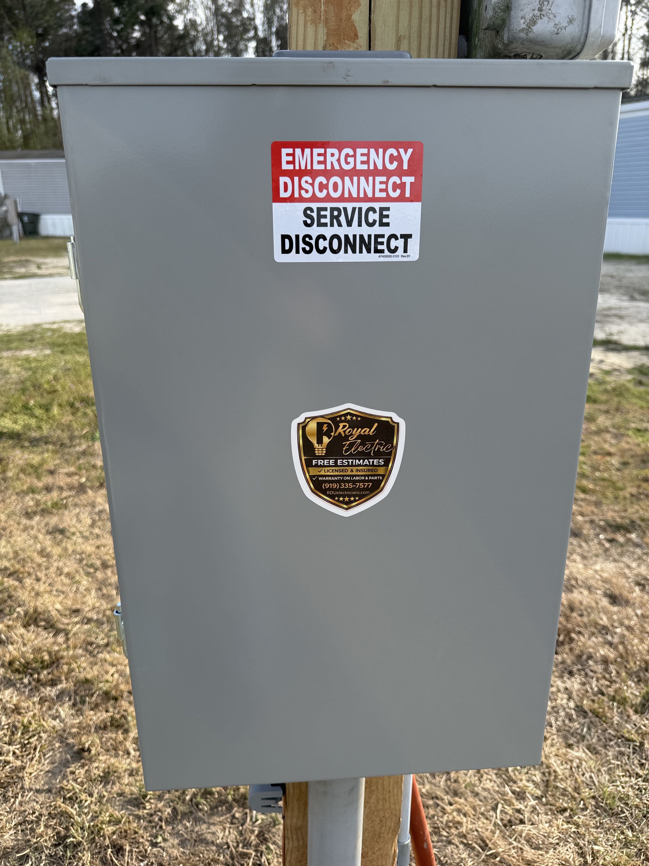 Electrical panel upgrade completed in Greenville, NC. Our licensed electricians replaced a failing fuse box to restore safe, reliable power. Royal Electric Services handled permits, inspections, and full code-compliant installation. If your home has an outdated panel or electrical issues, contact us today for professional service in Greenville, NC.
