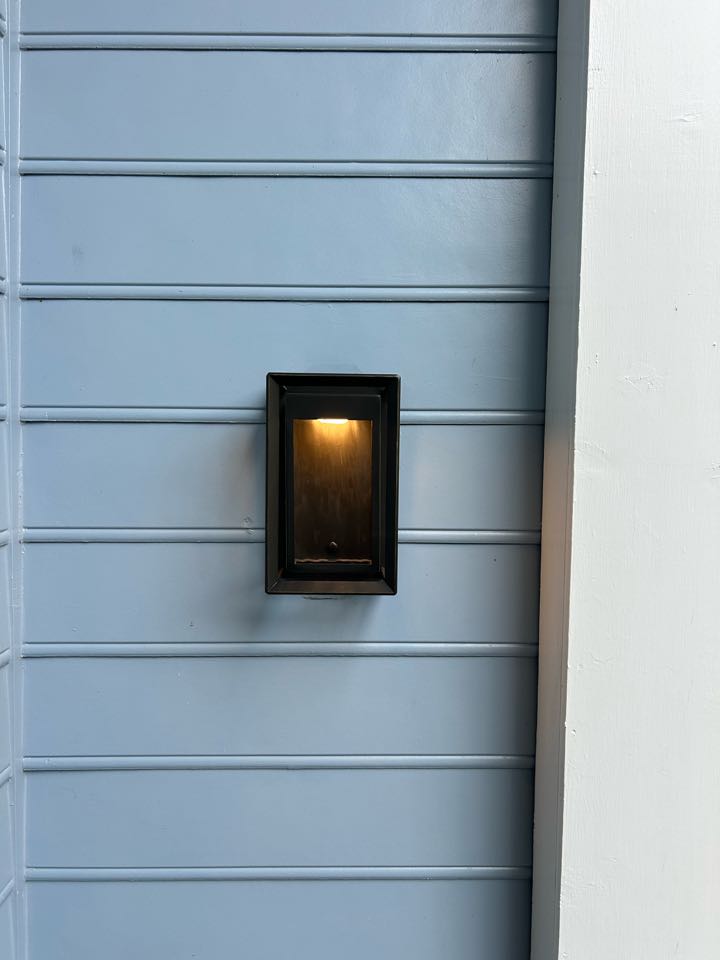 Customer called Royal Electric Services out to their home in Cary, NC for electrical troubleshooting and to replace a total of 5 wall sconces throughout the home. Another clean upgrade and service call handled today. ⚡️