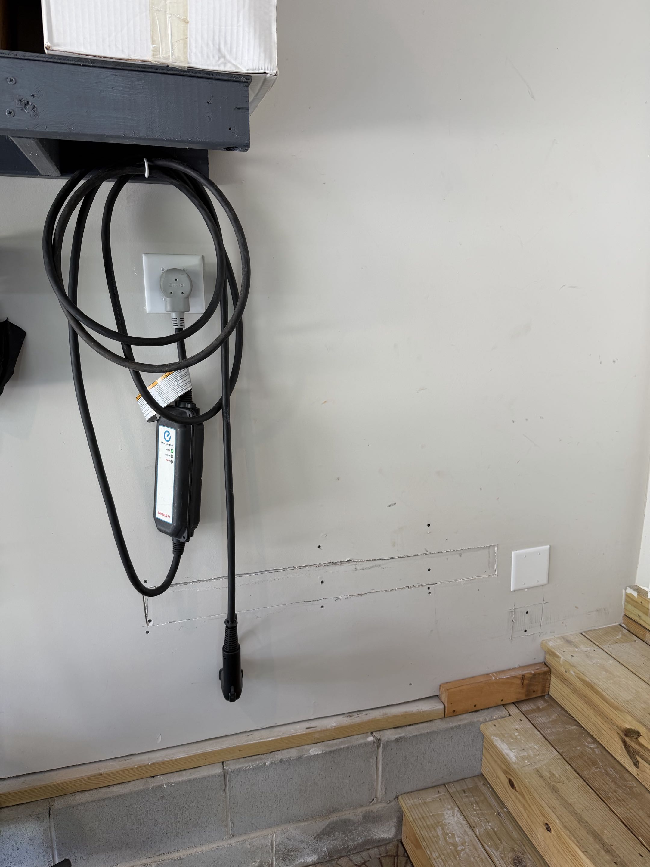 Elliot gave the Royal electric team a call to install a dedicated 50A circuit for a EV charger! 