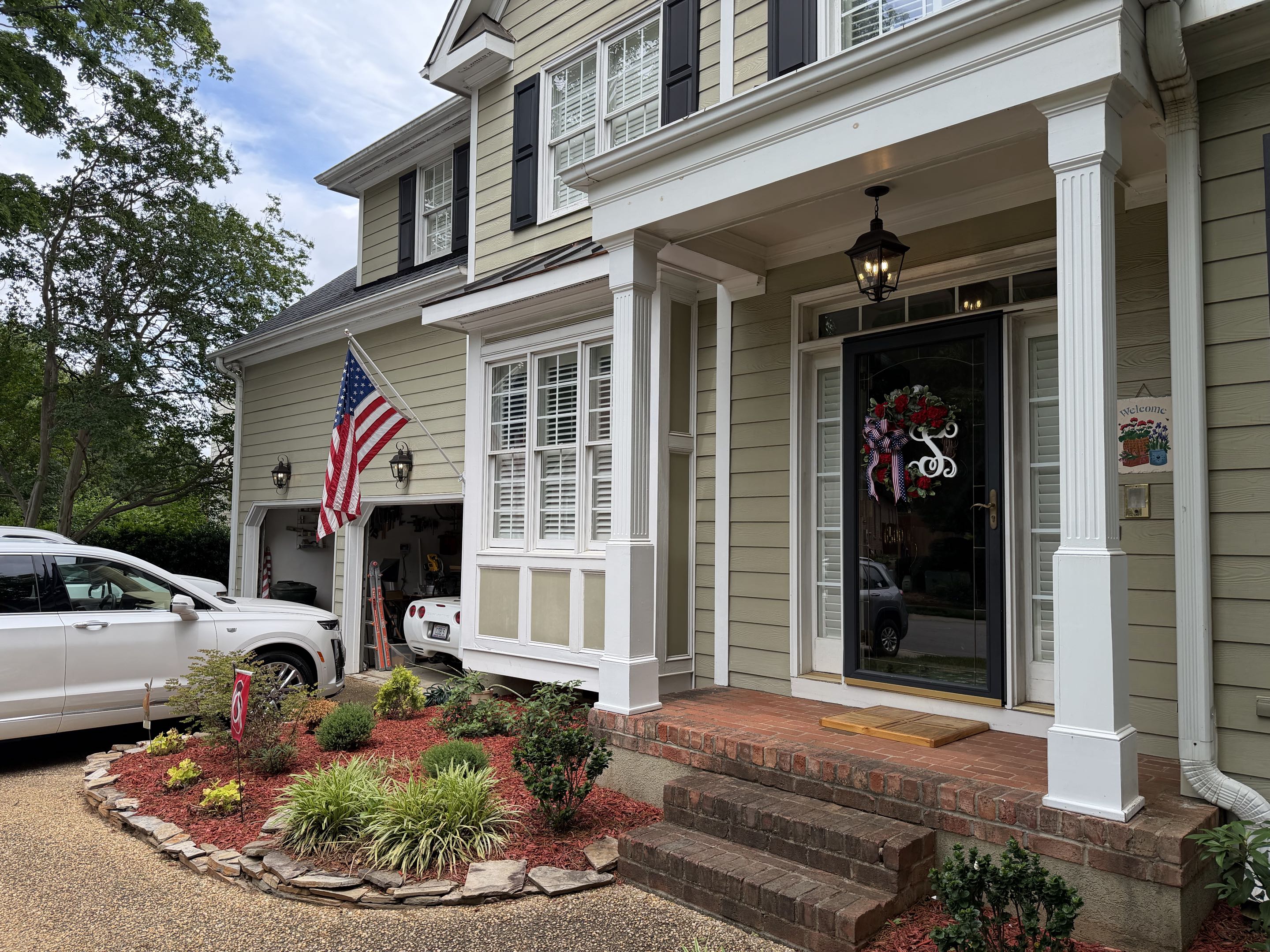 Dorcas, our reoccurring customer, called the Royal Electric team to her home in Raleigh to Upgrade all the exterior lighting and also her kitchen cabinets lights! Dorcas, our reoccurring customer, called the Royal Electric team to her home in Raleigh to Upgrade all the exterior lighting and also her kitchen cabinets lights!