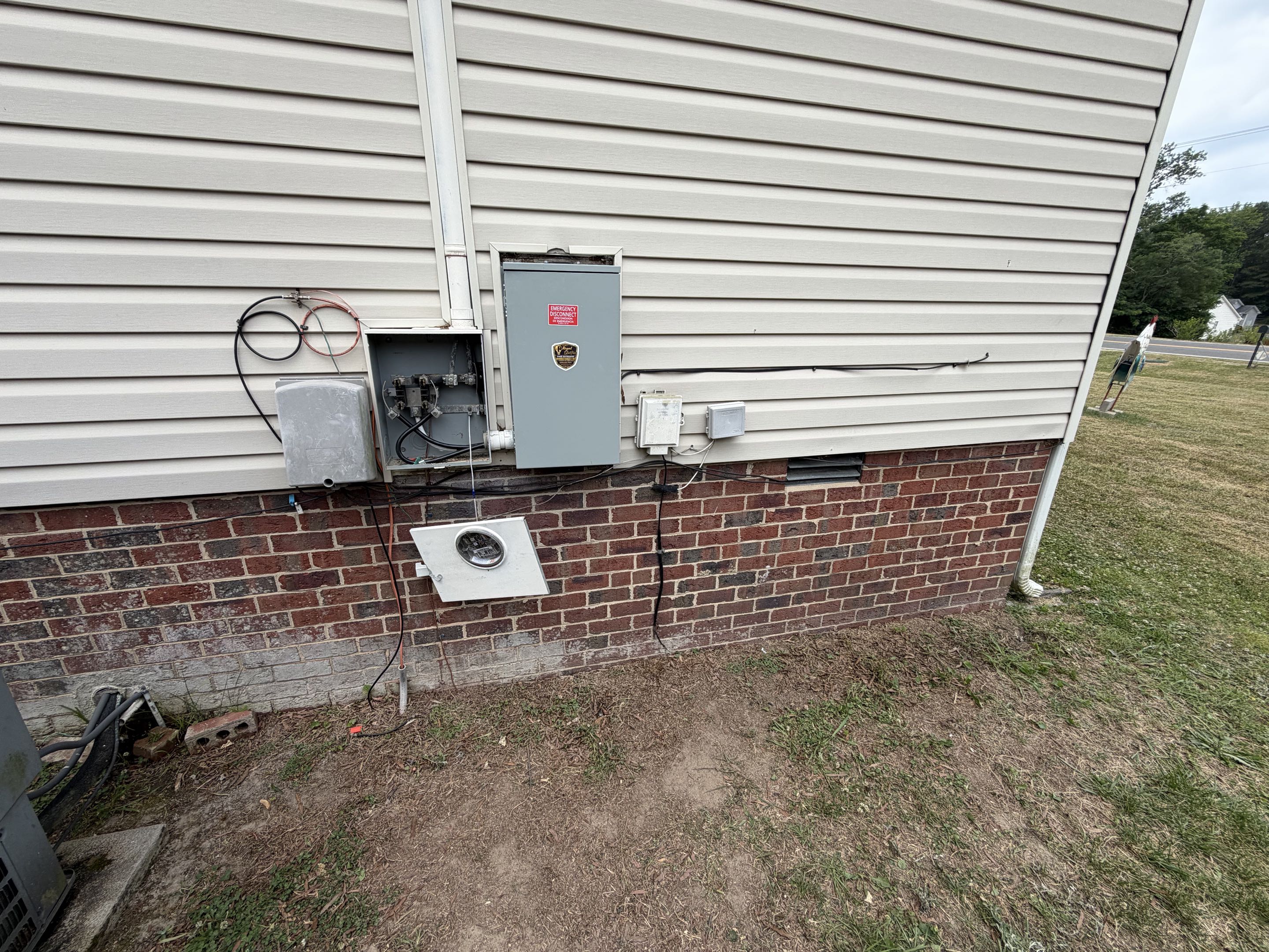 William Mosley called the Royal Electric Team out to his home in Wendell for a panel replacement! William Mosley called the Royal Electric Team out to his home in Wendell for a panel replacement!