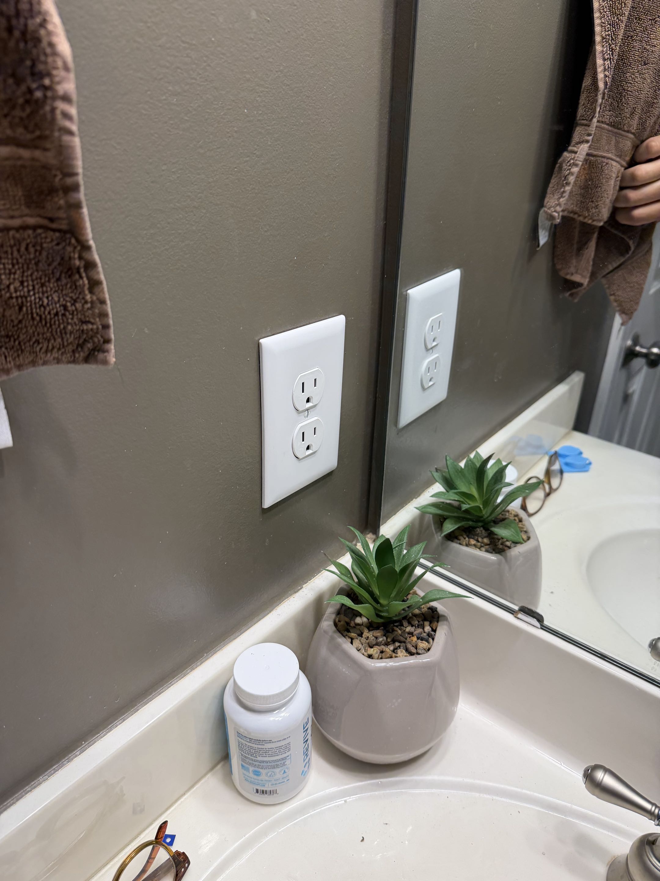 Lisa called the Royal Electric Team out to her home in Cary to do a couple of repairs that their inspector flagged. Lisa called the Royal Electric Team out to her home in Cary to do a couple of repairs that their inspector flagged.