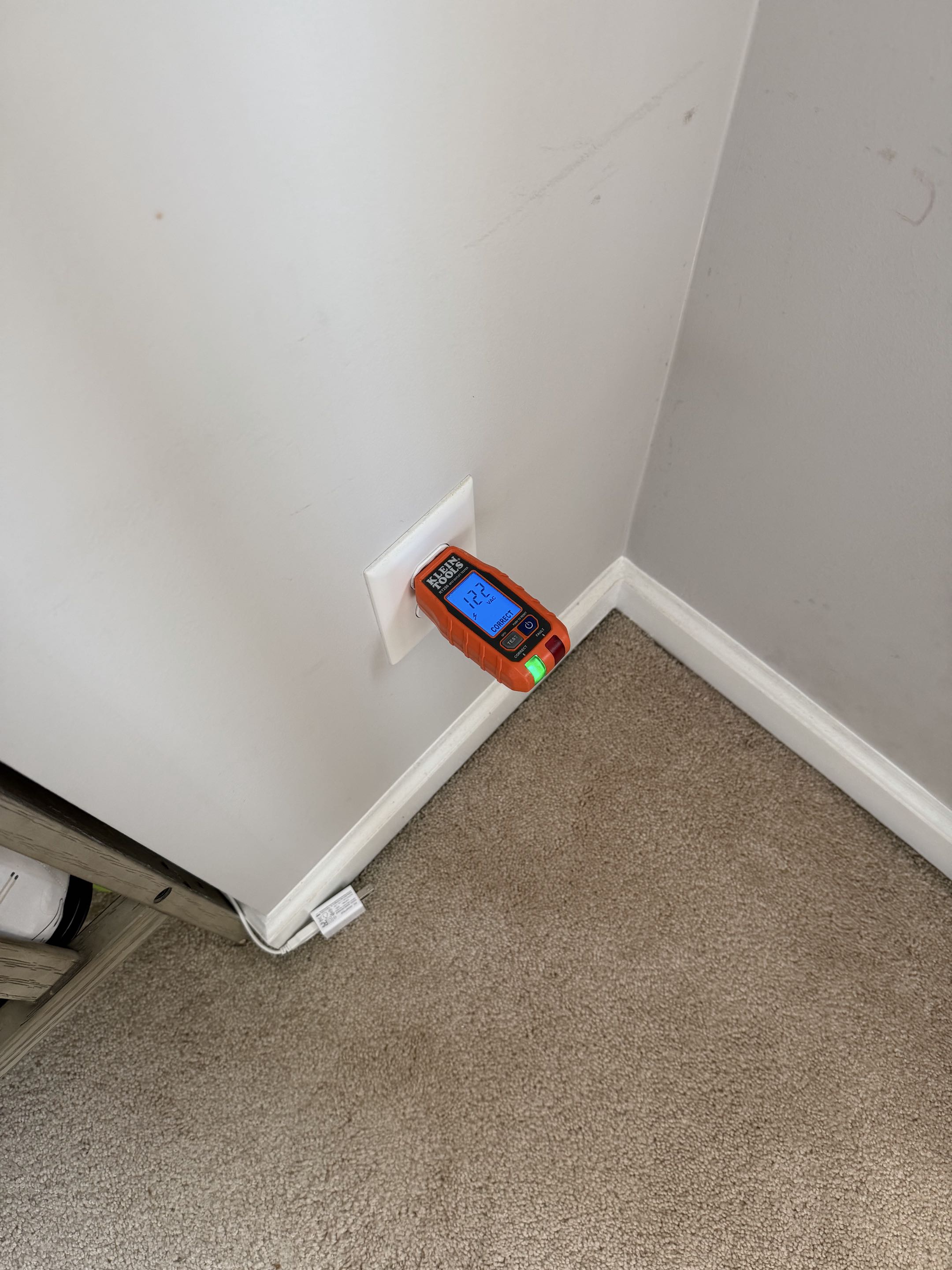 Julie called the Royal Electric Team out to her home In Moorisville to diagnose why her breaker was tripping for her master bedroom Julie called the Royal Electric Team out to her home In Moorisville to diagnose why her breaker was tripping for her master bedroom