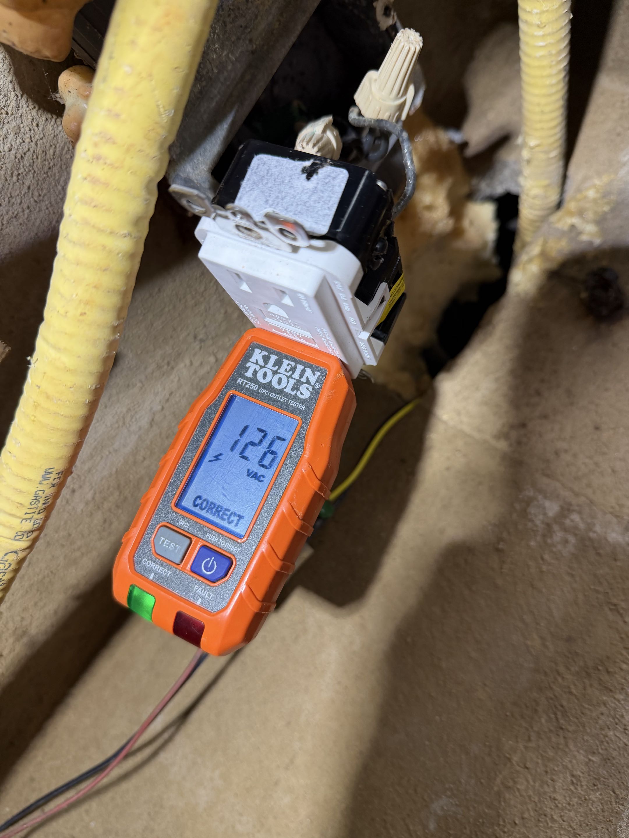 Freddy gave Royal Electric a call to diagnose what was the issue in his outdoor kitchen as he lost power. An estimate was given on the spot and repairs were done on the same visit! 