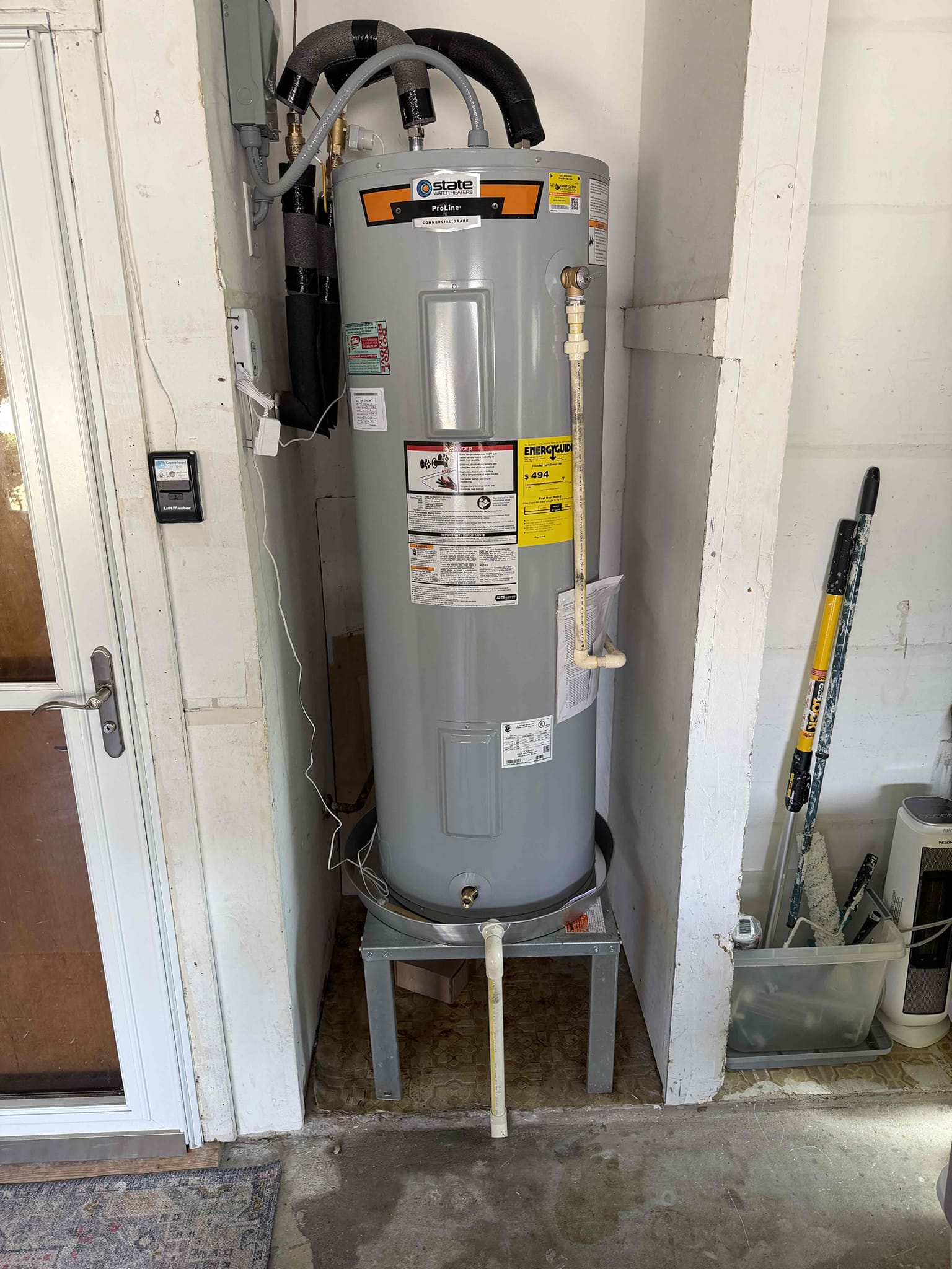 Home owner met inspector onsite and passed the final inspection. Emailed customer copy of pass report.