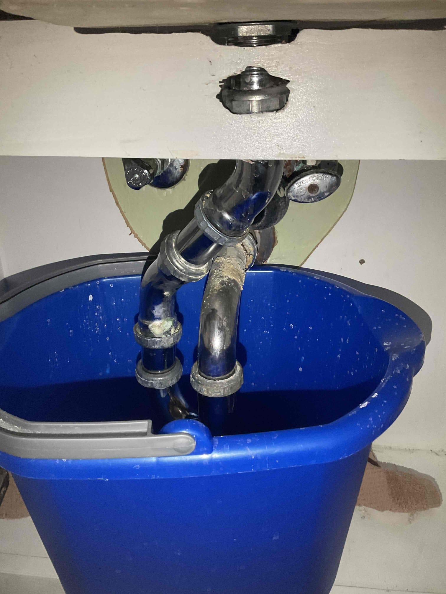 Replace P-trap under bathroom sink tested work no leak showed homeowner he is satisfied with today’s visit

Five year warranty on work

Not responsible for existing plumbing