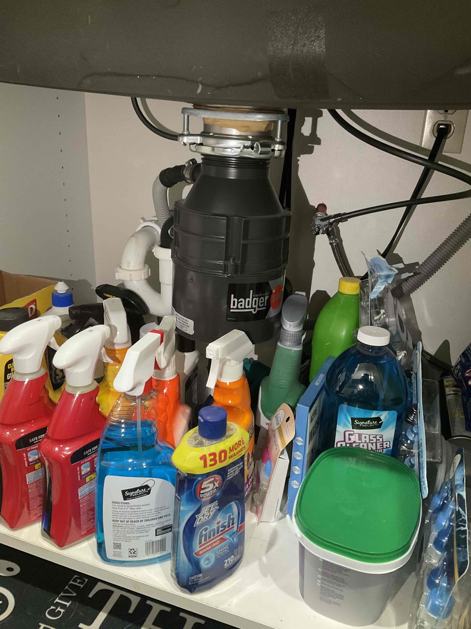 - Attempted to unjam old disposal was unsuccessful and customer went with 1/2hp replacement 
- Replaced old 1/2hp disposal in kitchen w new basic 1/2hp.
 - haul off old unit and reconnect piping.
 - tested work no leaks customer watched the water go down as the disposal worked.
 - cleaned up tools and trash.

** 5yr warranty on work **