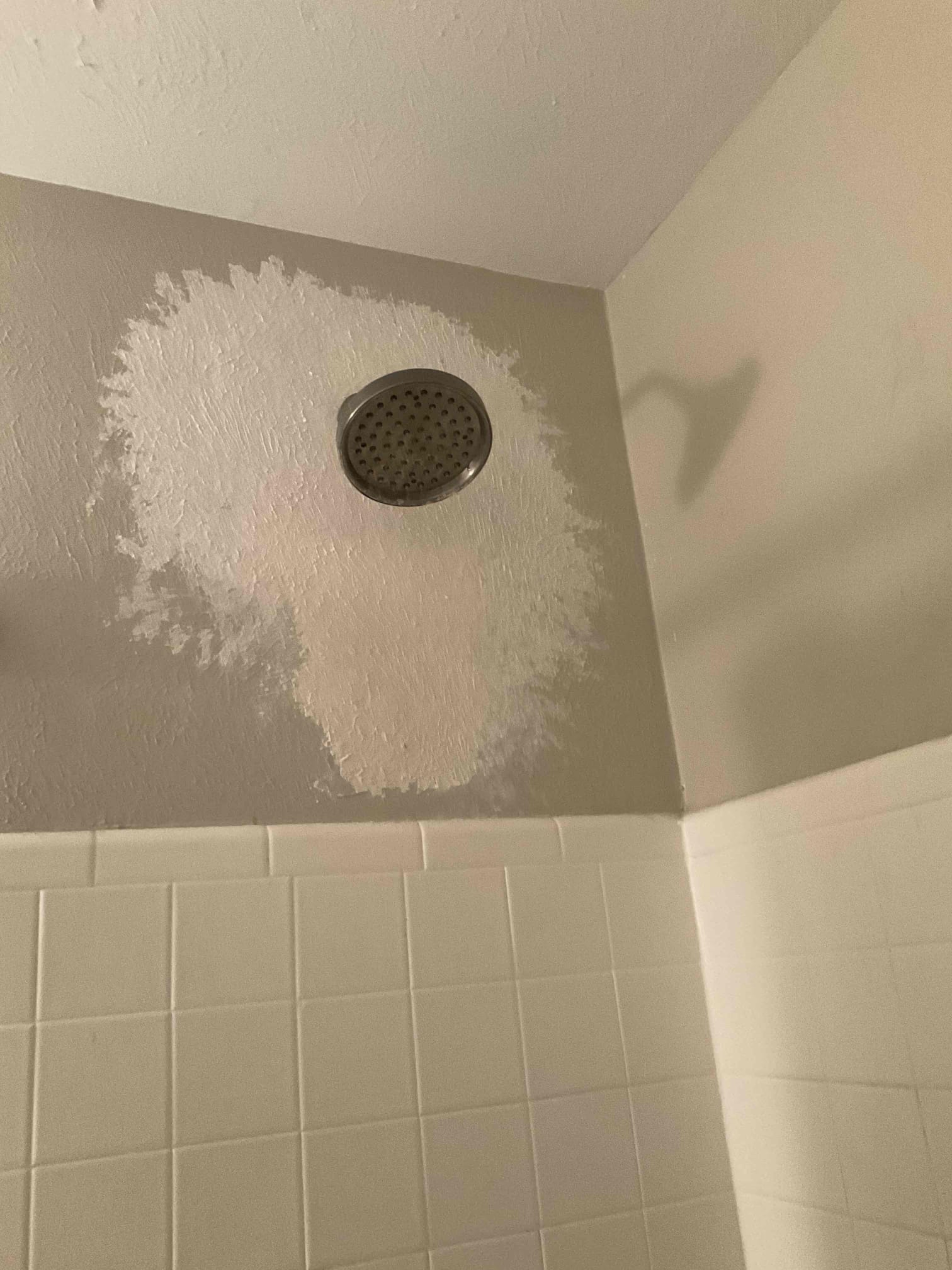 - look into hole ( in garage ceiling ) for any leaks or water damage 

** if issues are found pricing will be given **

** if additional diagnostic is needed price will increase **

Customer cut hole in ceiling, looked into hole and noticed water staining near tub. He pour a small amount of water of side of tub and we saw the water come down.

Needs to be recaulked / customer will be recaulking the area himself