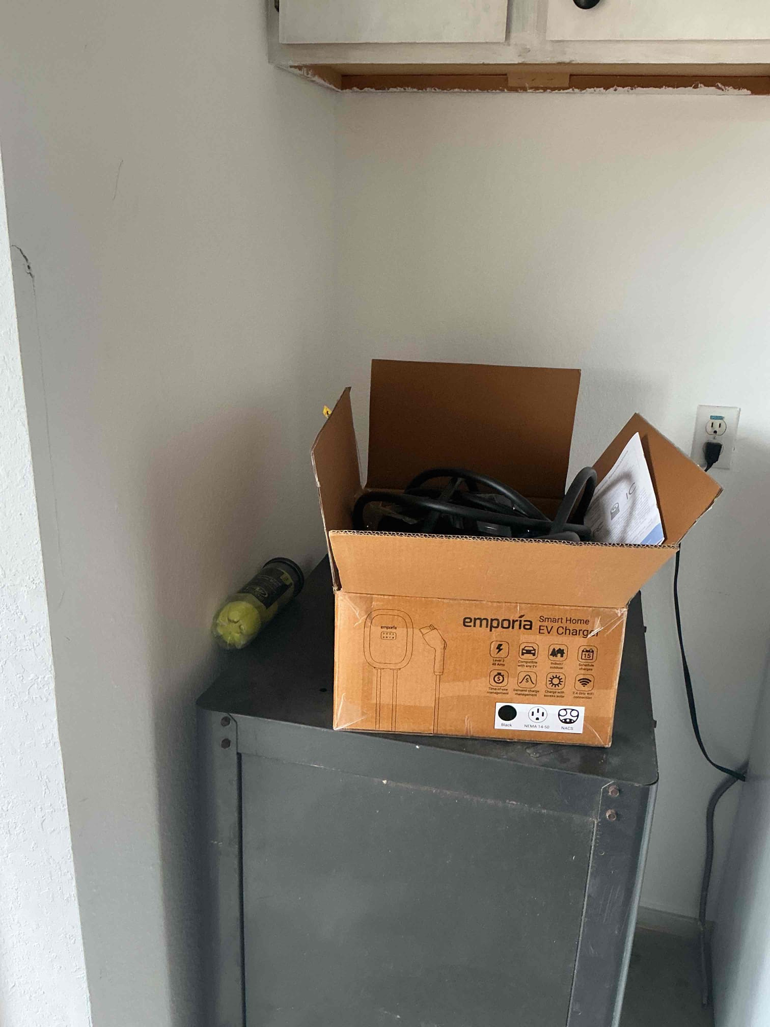 Blake@calltoptech.com

Thursday, 13th November around 12
Installing a electric car charger and possibly whole home search protection

Call back to see if customer is ready to move forward with work. 12 