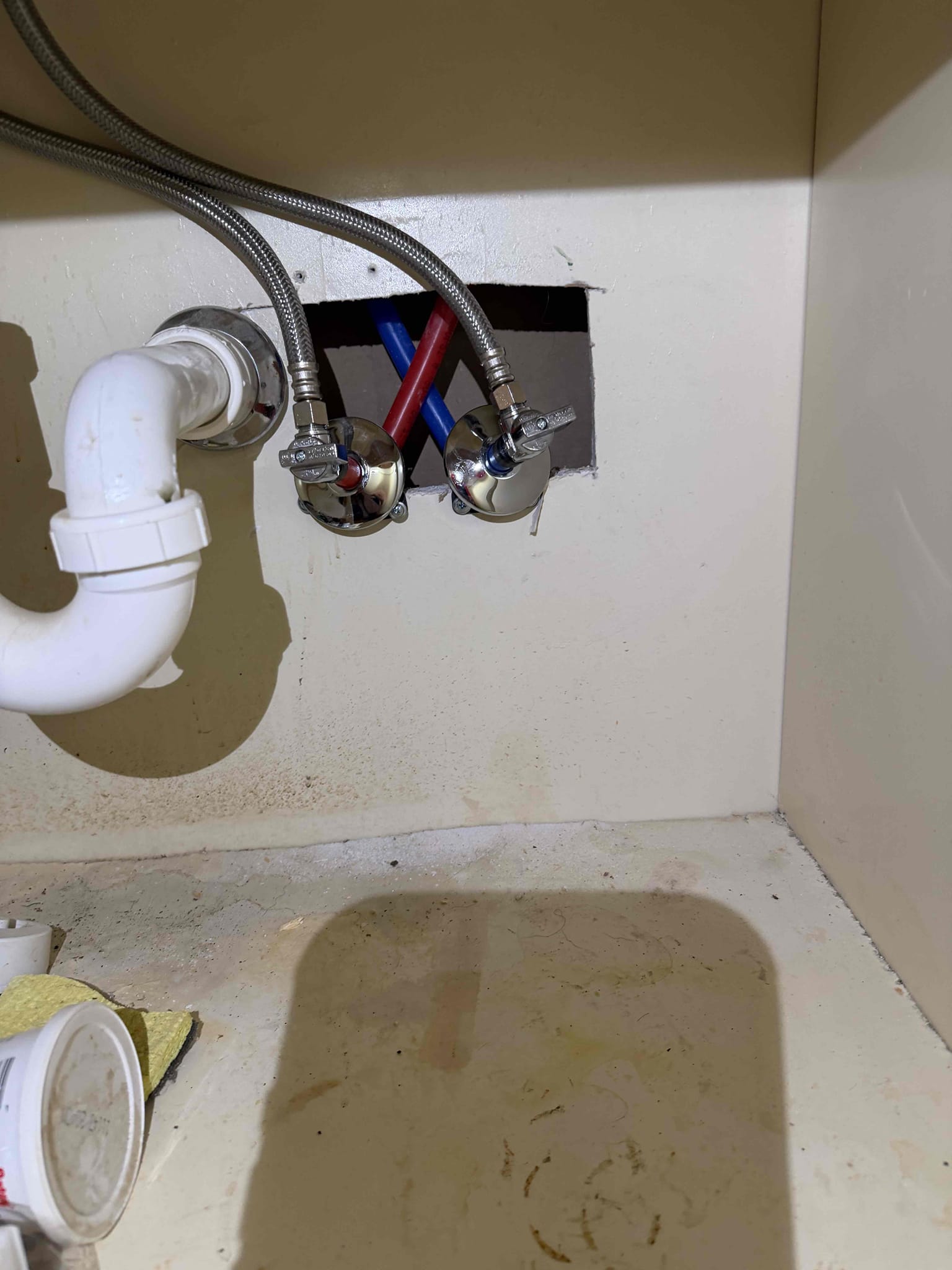 Possible warranty for crossover water lines. Customer stated that hot amd cold lines were switched for years hot on right cold on left. The correct orientation is the opposite cold on right hot on left. Customer opted to leave it as is. Job complete. 