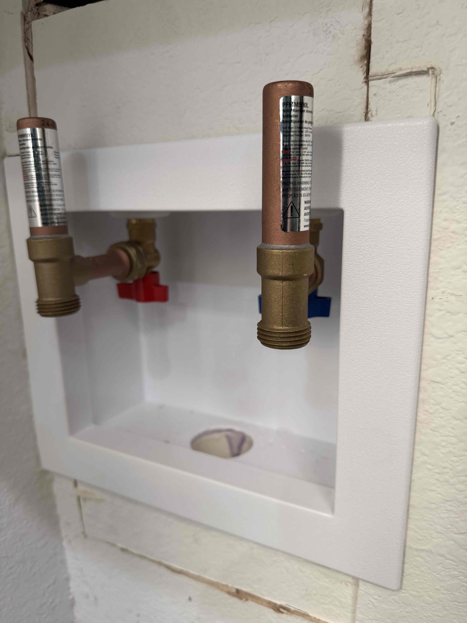 Cut drywall to access plumbing
Cut out old washer box with the old valves
Plumbing in a new box connecting to existing drain and water lines
No drywall repair included
3 year parts and labor warranty 