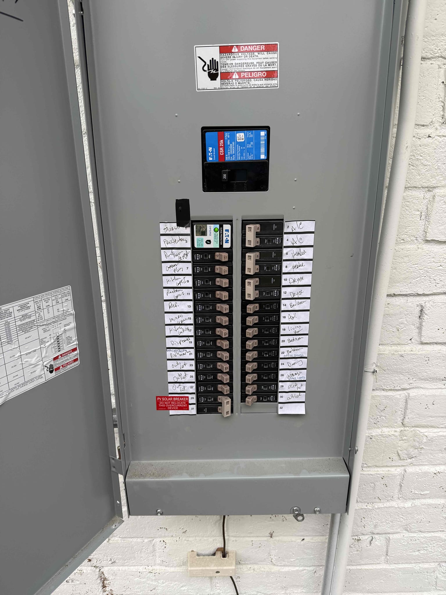 Friday- 9

Replaced 2 bathroom switches in downstairs bedroom to the left in the house, everything worked with no issues and 5 year warranty on the switches. There are, no issues at this time. 