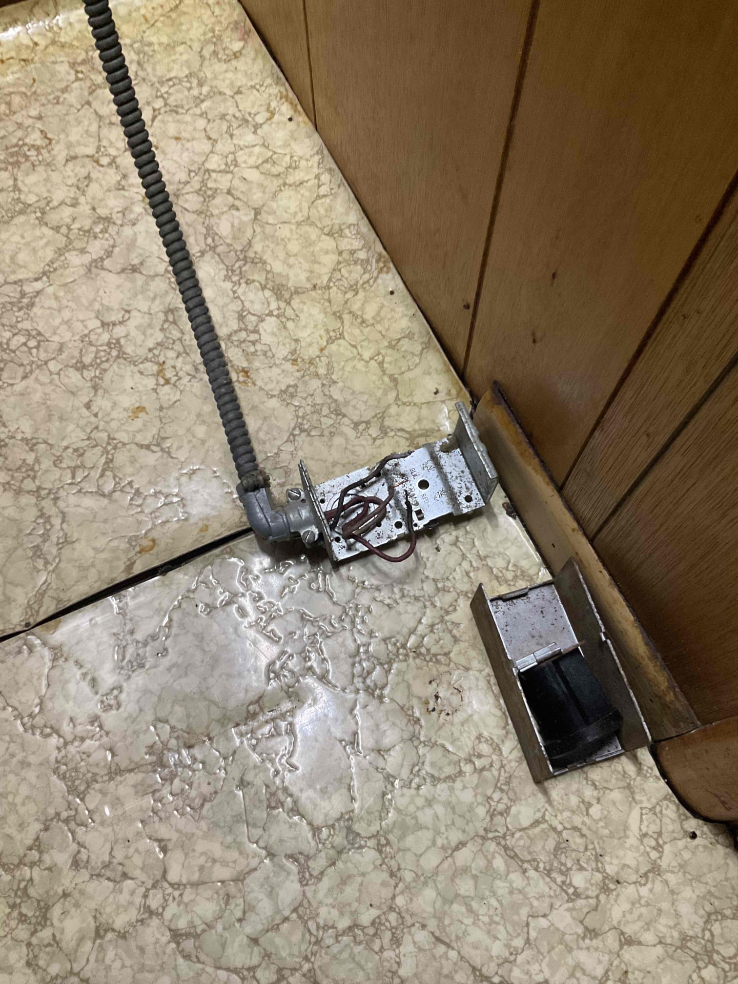 Customer purchased a new oven and called wanting an outlet installed on the wire. Found homemade wire feeding original oven was severely undersized (20 amp wire fed by two 50 amp breakers). Also found original breaker box in the closet still in use. Breaker box has no main breaker and is very overloaded with the current load in the home. Breaker box has been re-fed with incorrect type wire run directly through the wall to the meter base without being encased in a pipe. Current situation poses a significant fire hazard to the home. 

Left options to relocate the panel out of the closet, install new overhead service and panel, grounding system, replacing the original switches and outlets due to being 2 prong and things falling out when plugged in

Marco@calltoptech.com
682-262-5759