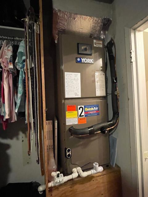 Installed new 1.5 ton York split system. Seer2 16.50 18000BTU 