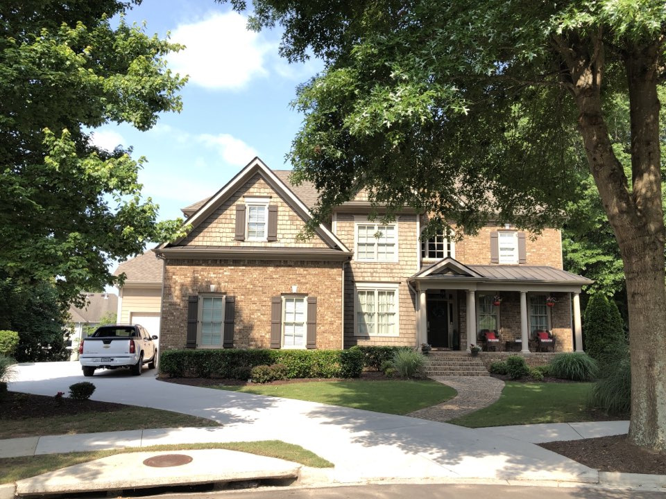 Siding and trim repair, paint siding window and door trim. Siding and trim repair, paint siding window and door trim.