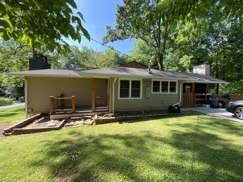 Estimating vinyl window replacement, in Acworth Georgia Estimating vinyl window replacement, in Acworth Georgia