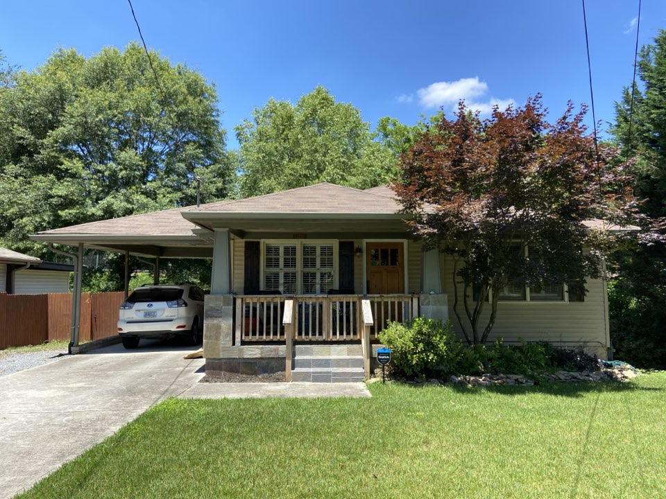 Estimating James Hardie siding replacement, soffit & facia, got a replacement, metal roof installation, vinyl window replacement, in Smyrna GA Estimating James Hardie siding replacement, soffit & facia, got a replacement, metal roof installation, vinyl window replacement, in Smyrna GA