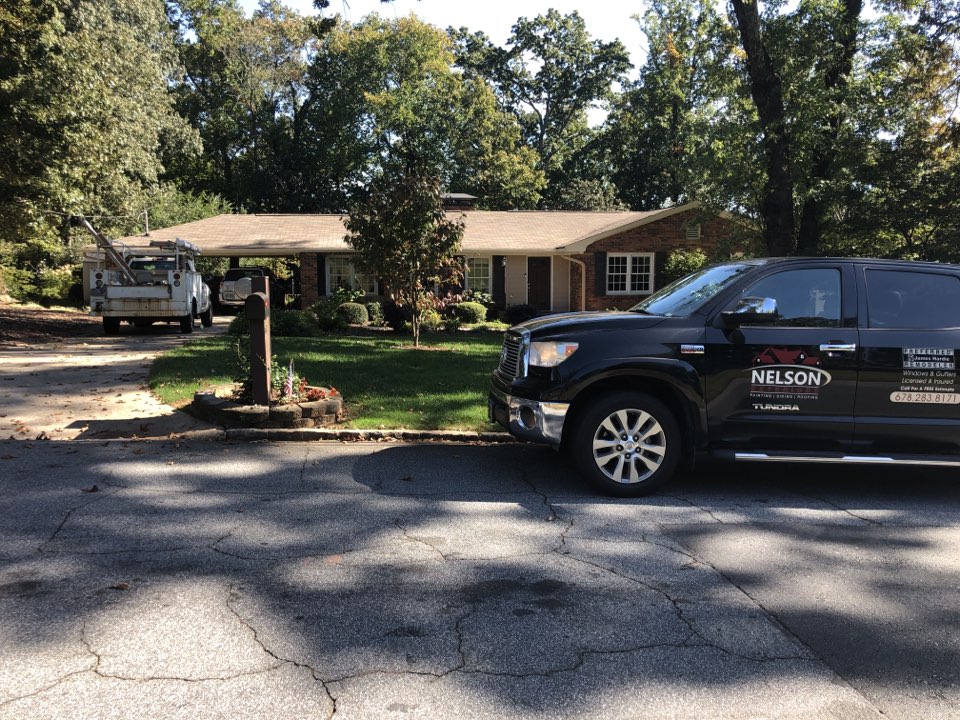 Atlanta, GA - Quoting a Sherwin-Williams paint job on old oil base paint. A bonding conversion primer will be used first and then a topcoat of latex. Atlanta, GA - Quoting a Sherwin-Williams paint job on old oil base paint. A bonding conversion primer will be used first and then a topcoat of latex.