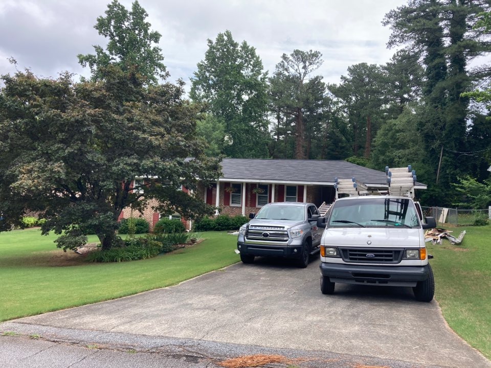 Lilburn, GA - Removing Gutters and Replacing Soffit and Fascia with Hardie Plank Material Lilburn, GA - Removing Gutters and Replacing Soffit and Fascia with Hardie Plank Material