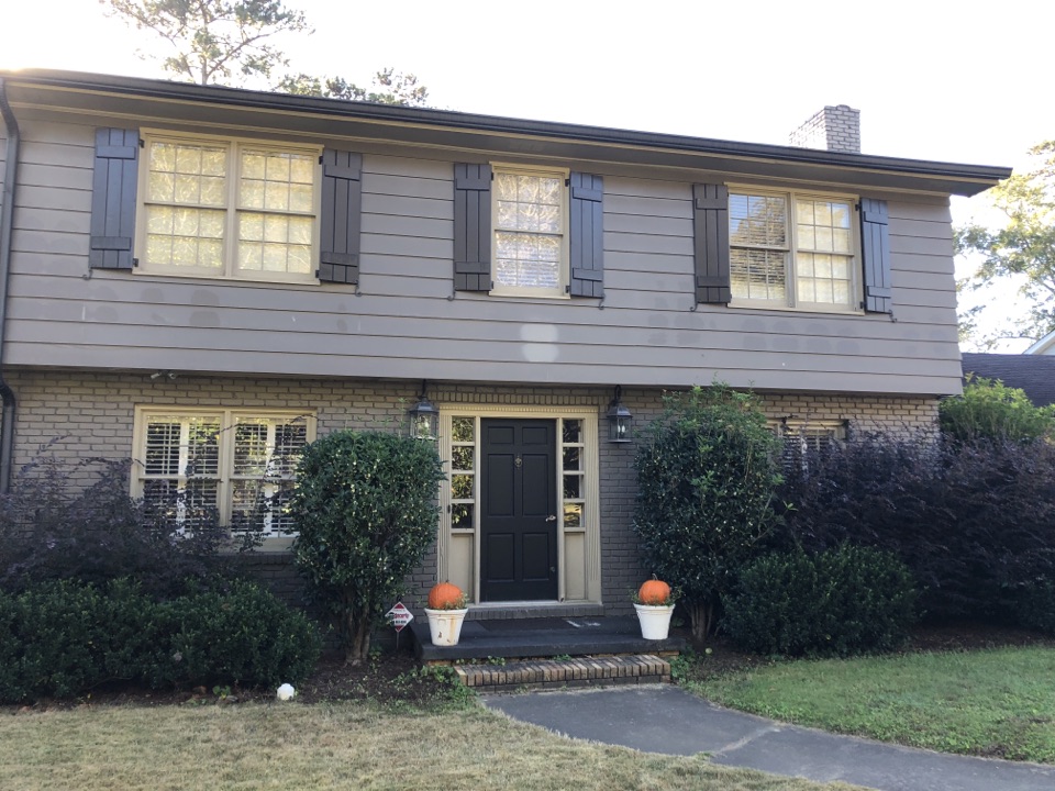 Atlanta, GA - HardiePlank shingles, paint job, new GAF roof Atlanta, GA - HardiePlank shingles, paint job, new GAF roof
