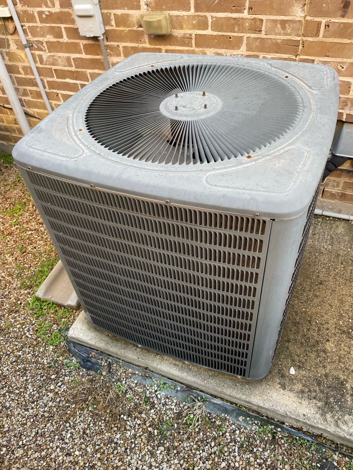 Cooling tune up on 2 Goodman air conditioners