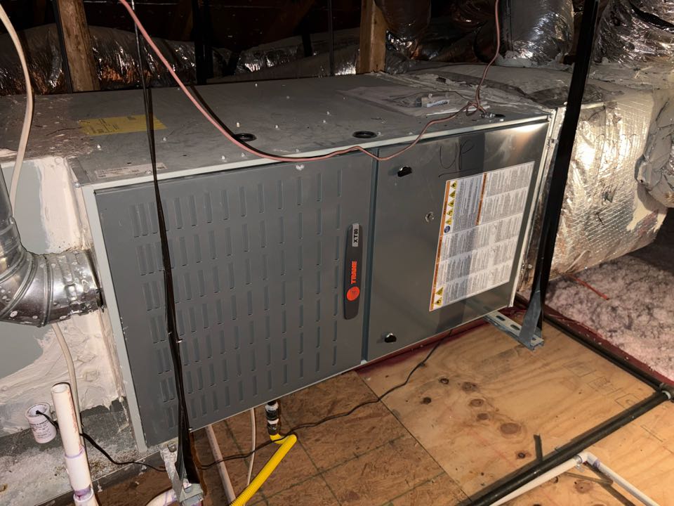 Performed a heating tune up on a trane gas furnace 