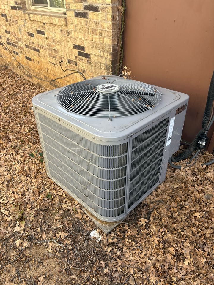 Performed a heating tune up on a carrier heat pump in Lewisville 