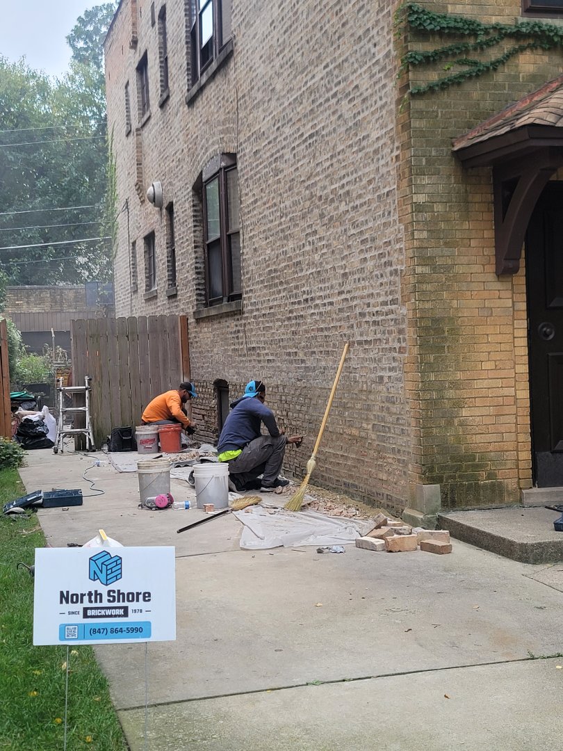 Evanston, IL - Grinding out and Tuckpointing by North Shore Brickwork.