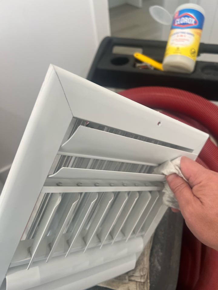 Duct cleaning Boynton Beach hunters run